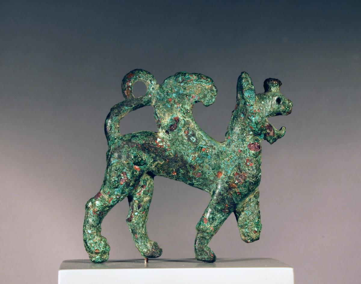 Schreitender Greif. Zierfigur eines Dreifußes (Stabdreifuβes)