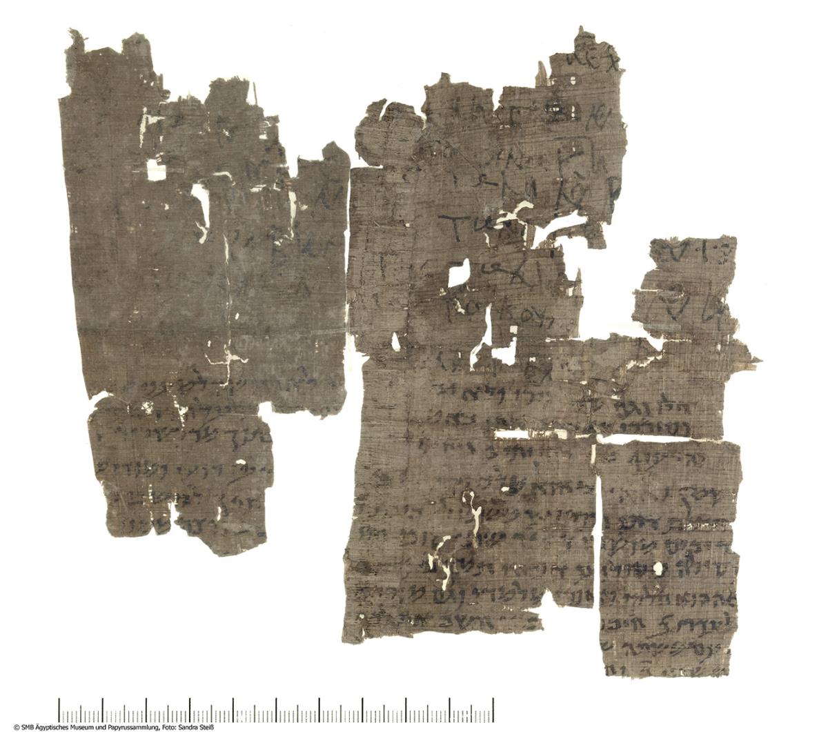 Hebräischer Papyrus mit einer Zahlungsaufstellung (Pap. Berlin P 8493 + P 8494 + P 23138)