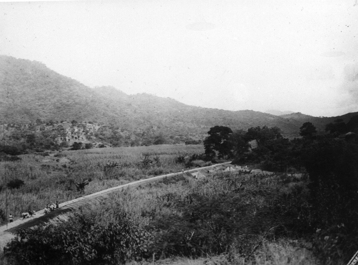 Trac der Zentralbahn bei Kilossa (Mukondokwatal).