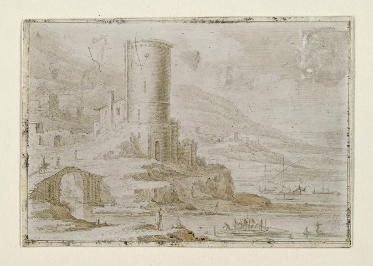 Hügelige Küstenlandschaft mit einem runden Turm