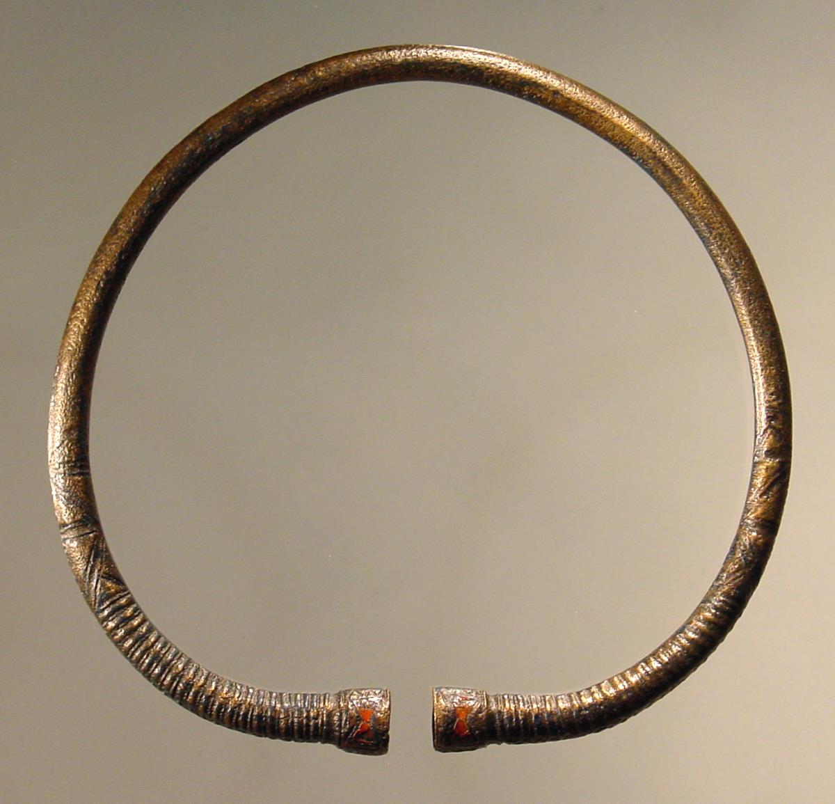 Halsring (Kolbenhalsring der Jastorf-Kultur, ähnlich einem keltischen Torques)