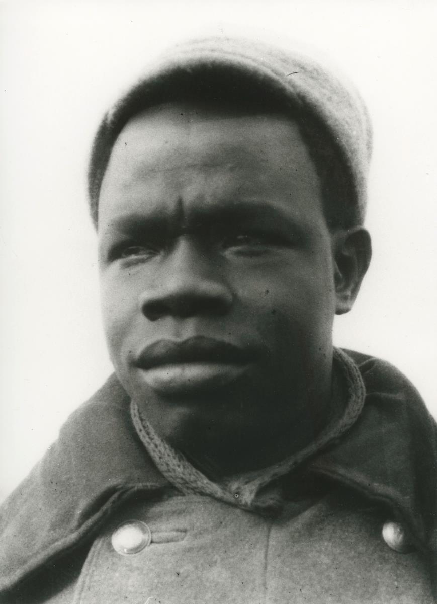 M'Baye Gode Se'ne, Senegal