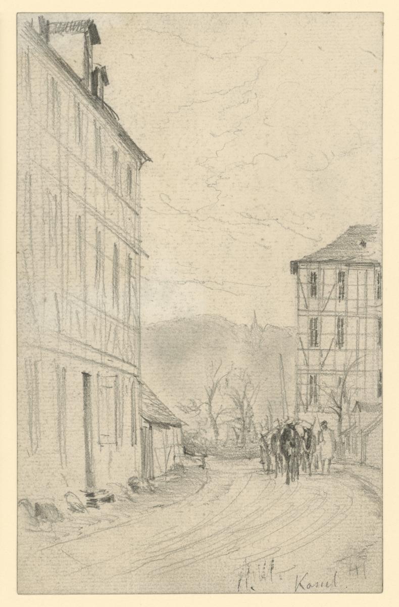 Blick auf den Herkules durch eine Straße in Kassel