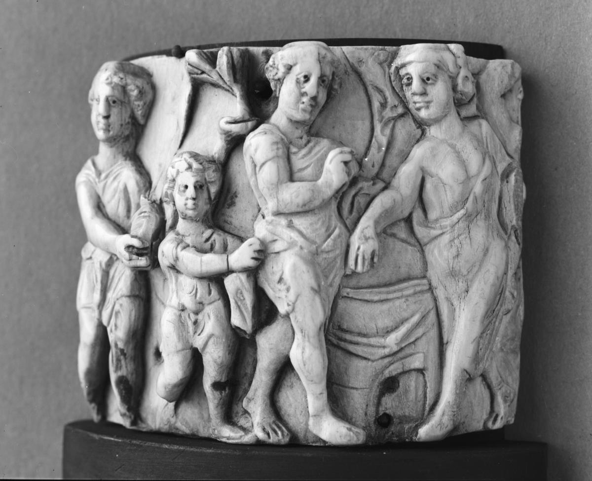 Fragment einer Pyxis mit Szene aus der biblischen Josephsgeschichte