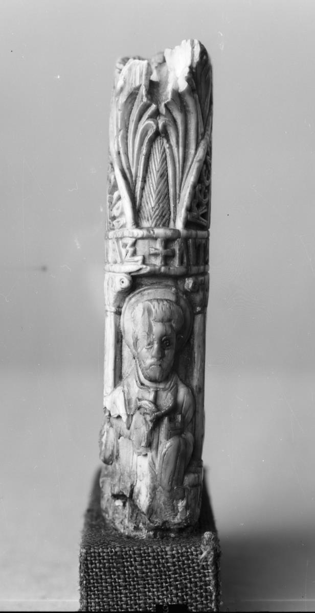 Griff eines Kammes mit Kaiser Leon VI.