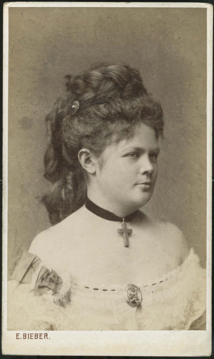 Porträt der Amy Aberg
