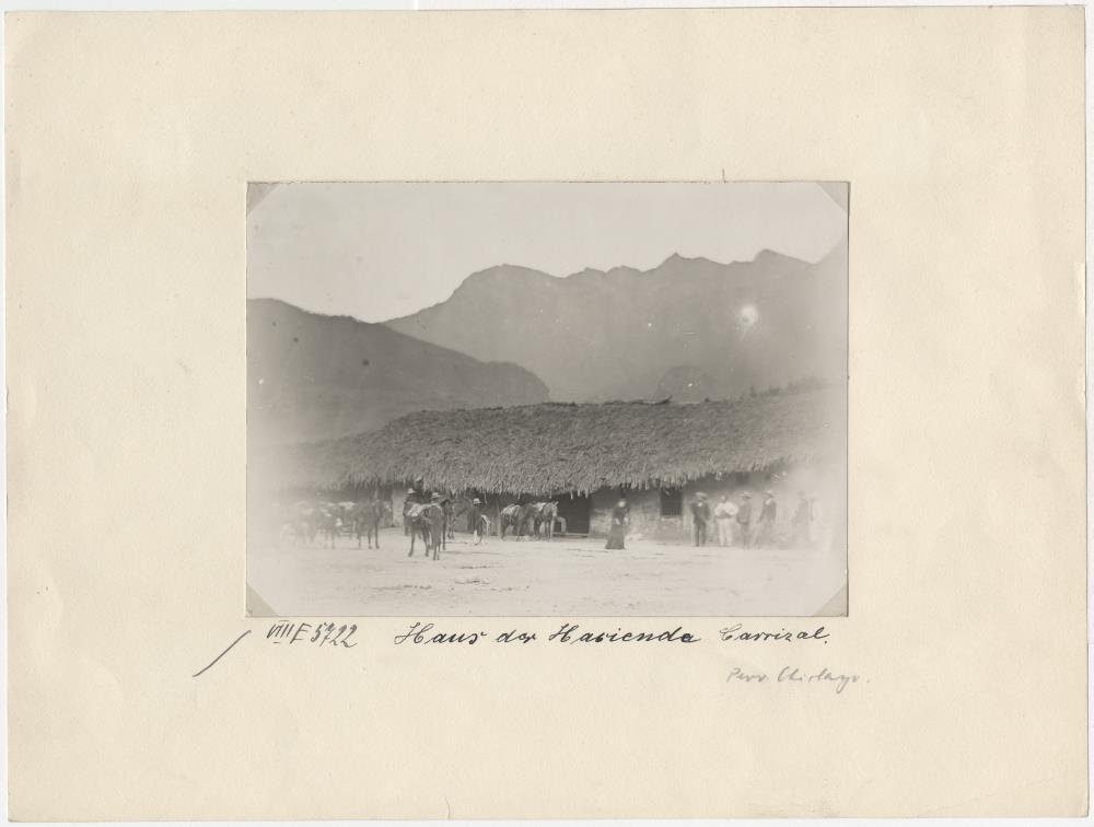 Haus der Hacienda Carrizal mit Brünings Reisegesellschaft