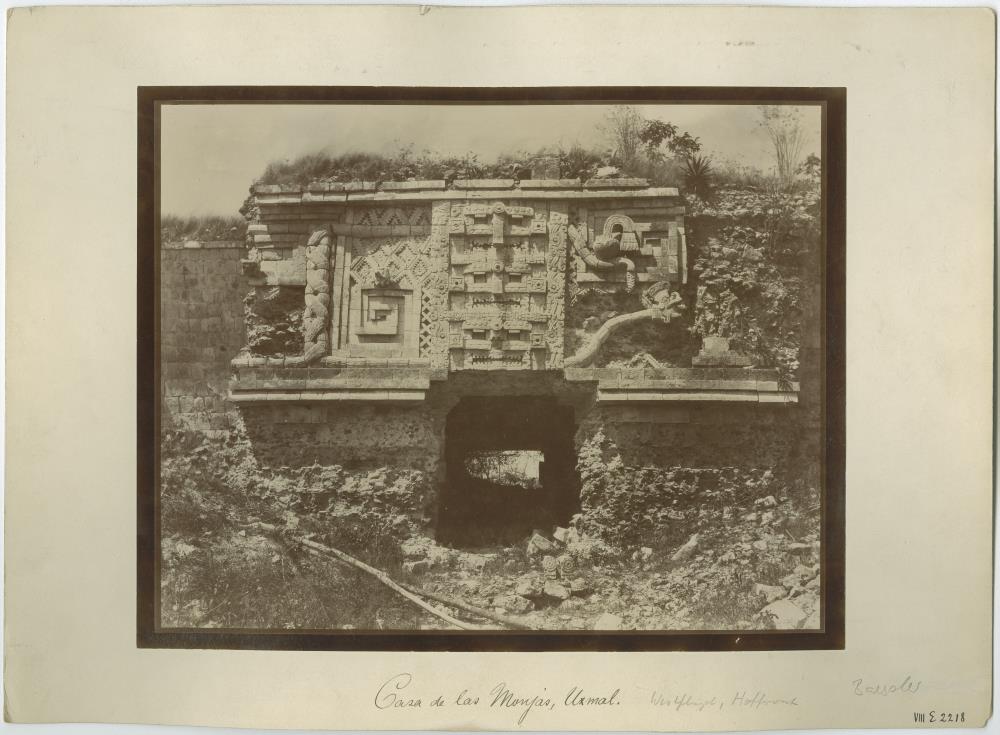Nonnenhaus. Westflügel, Hoffront, Teil der Ostfassade. (Duplikat von Mex-MII-91a