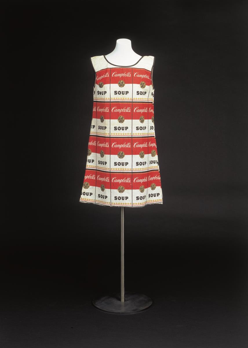 Minikleid aus Papiervlies, bedruckt mit Campbell's Soup Cans Motiv nach Andy Warhol. "Souper Dress"