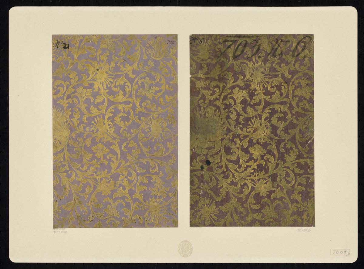 Brokatpapier (Akanthusranken mit Emblemen des Krieges)