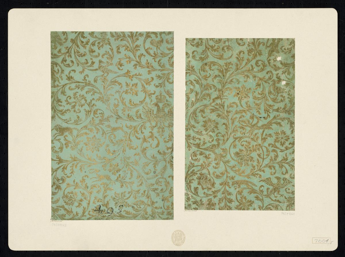 Brokatpapier (Akanthus mit Blüten, Tieren, Putti und gekröntem Doppeladler)