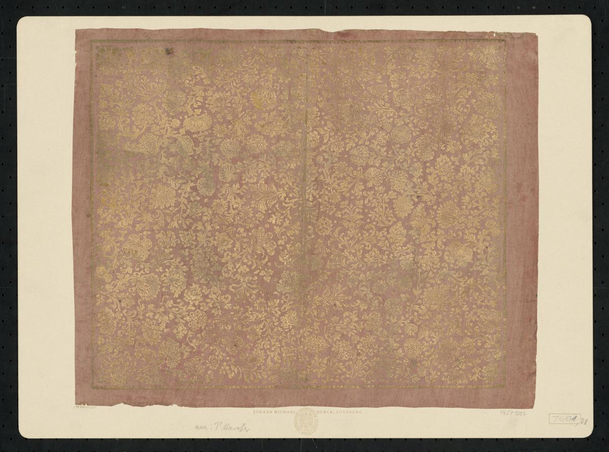 Brokatpapier (dichte kurzstielige Ranken mit phantastischen Blüten)