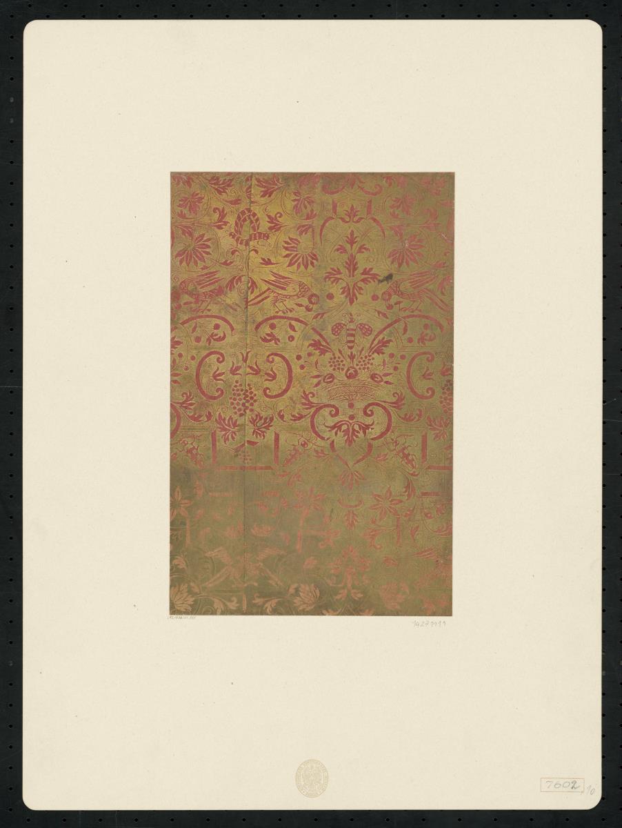 Brokatpapier (Bandelwerk und Ranken mit Vögeln und Insekten)