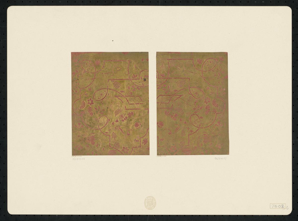 Brokatpapier (Bandelwerk und lockere Ranken mit Blüten und Früchten)