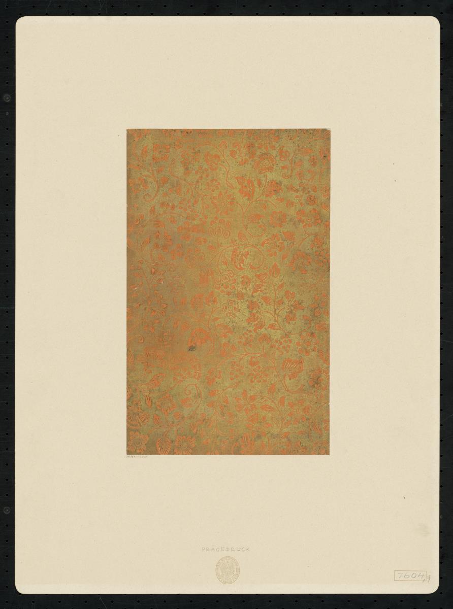 Brokatpapier (einzeln stehende Ranken mit Blüten und Trauben)