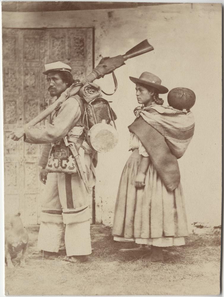 Soldat und Familie aus Peru