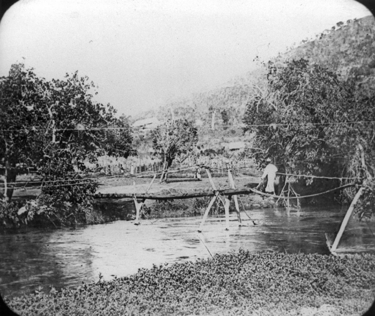 Am Pangani, Hängebrücke bei Korgwe.