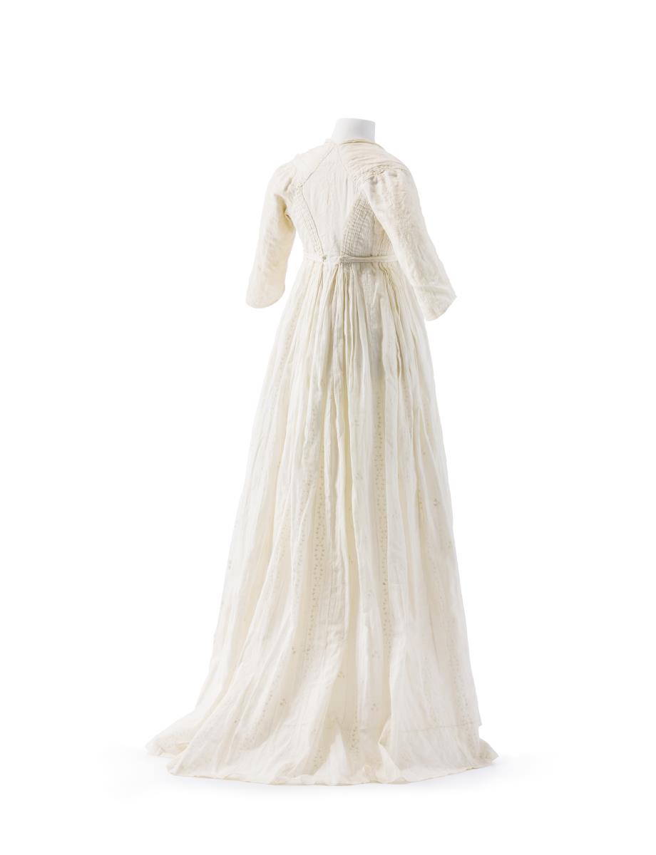 Chemisenkleid mit Schleppe