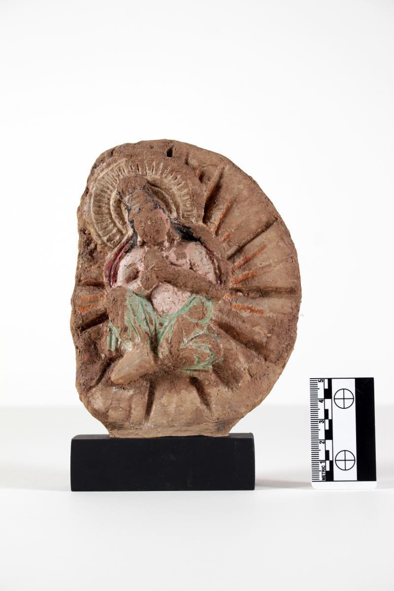 Apsaras in anbetender Haltung