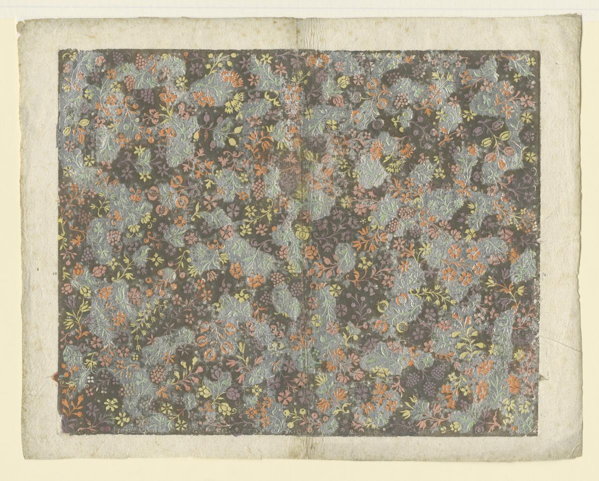Brokatpapier (Ranken mit kleinen Blüten und Früchten)
