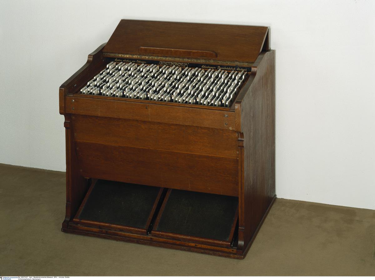 Orthotonophonium
