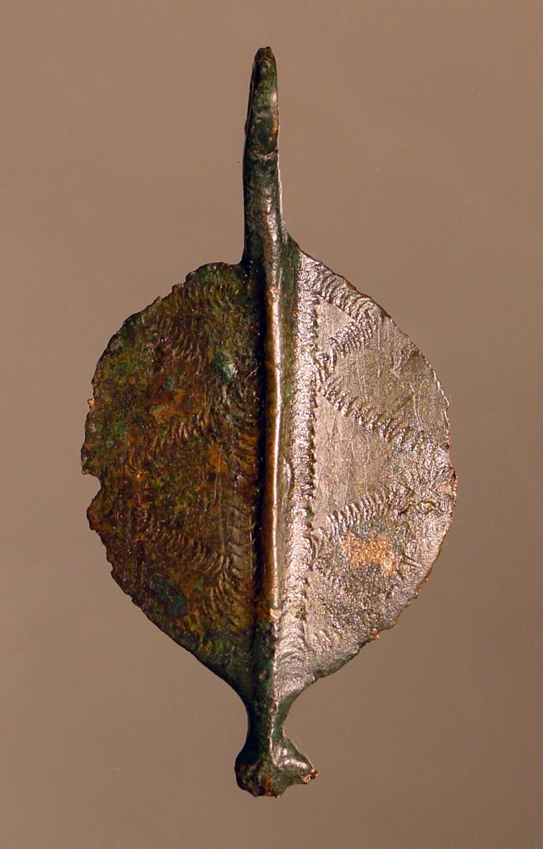 Anhänger: Blatt mit Öse