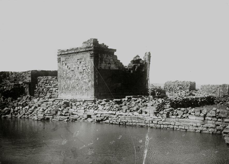 Musannef, Westen, Haikal (Mushannaf)