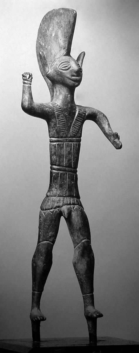Kriegerstatuette: speerschleudernder Jüngling mit Helm