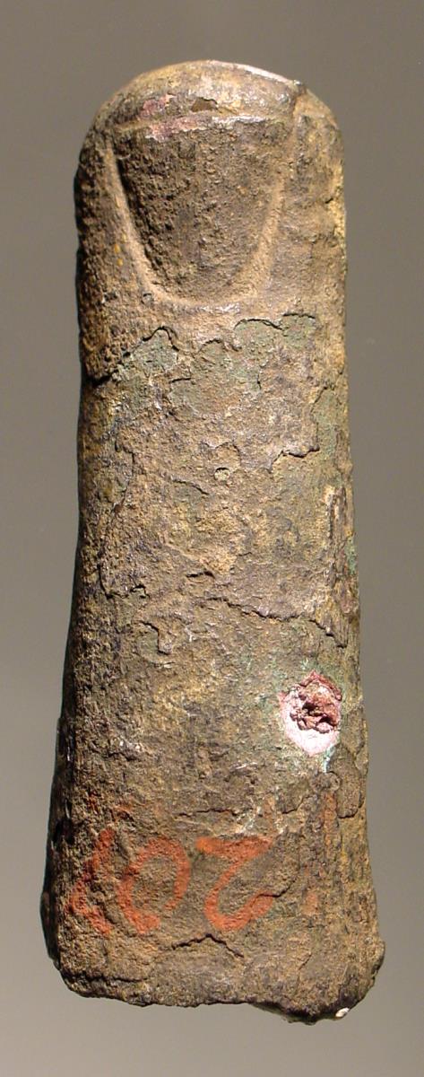 Vier Finger verschiedener Bronzestatuen (heute nur noch einer erhalten)