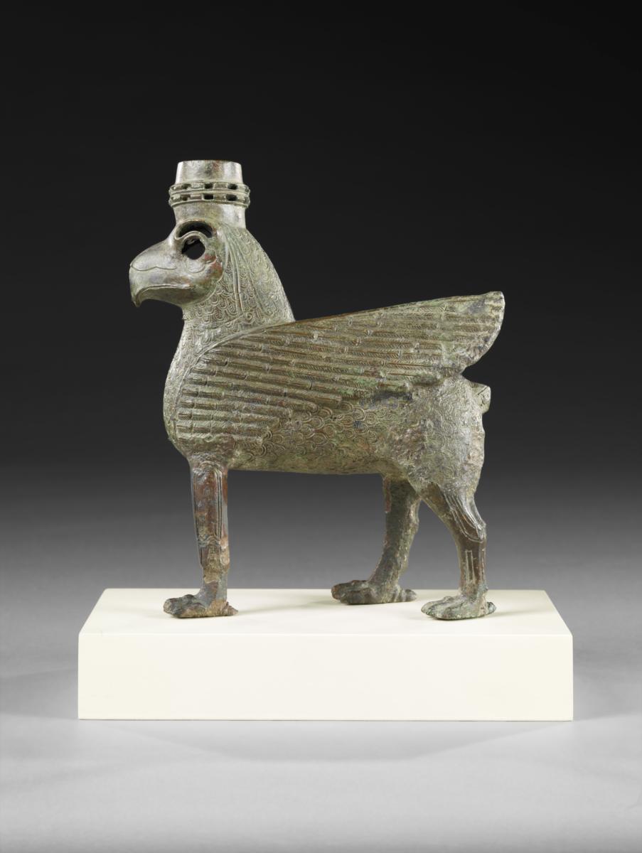 Statuette eines Greifen