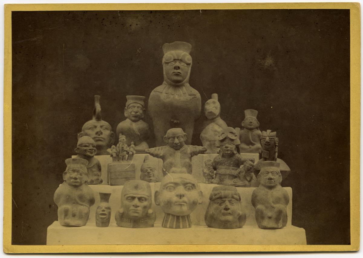 Figurengefäße und Steigbügelgefäß (Bremer Sammlung)