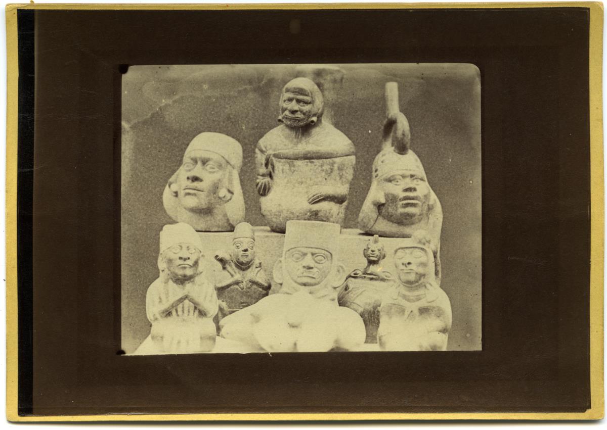 Figurengefäße und Steigbügelgefäß (Bremer Sammlung)