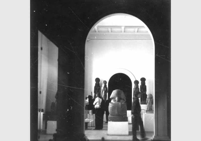 Aufstellung des Ägyptischen Museums und der Papyrussammlung im Bode-Museum, Blick in den Saal des frühen Neuen Reiches, Raum 5