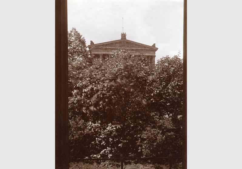 Blick von Süd-Osten auf die Nationalgalerie