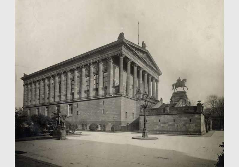 Blick von Süd-Westen auf die Nationalgalerie