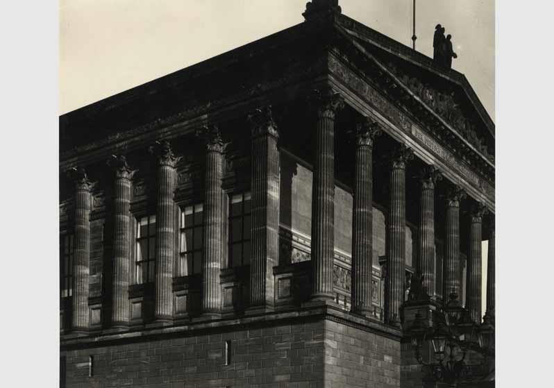 Blick von Süd-Westen auf die Nationalgalerie