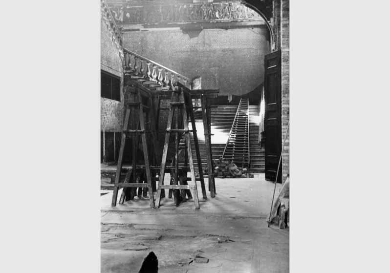 Bauarbeiten in der Eingangshalle der Nationalgalerie