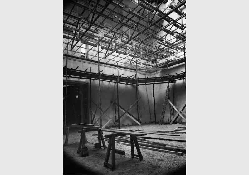 Blick in den zerstörten 2. Cornelius-Saal der Nationalgalerie