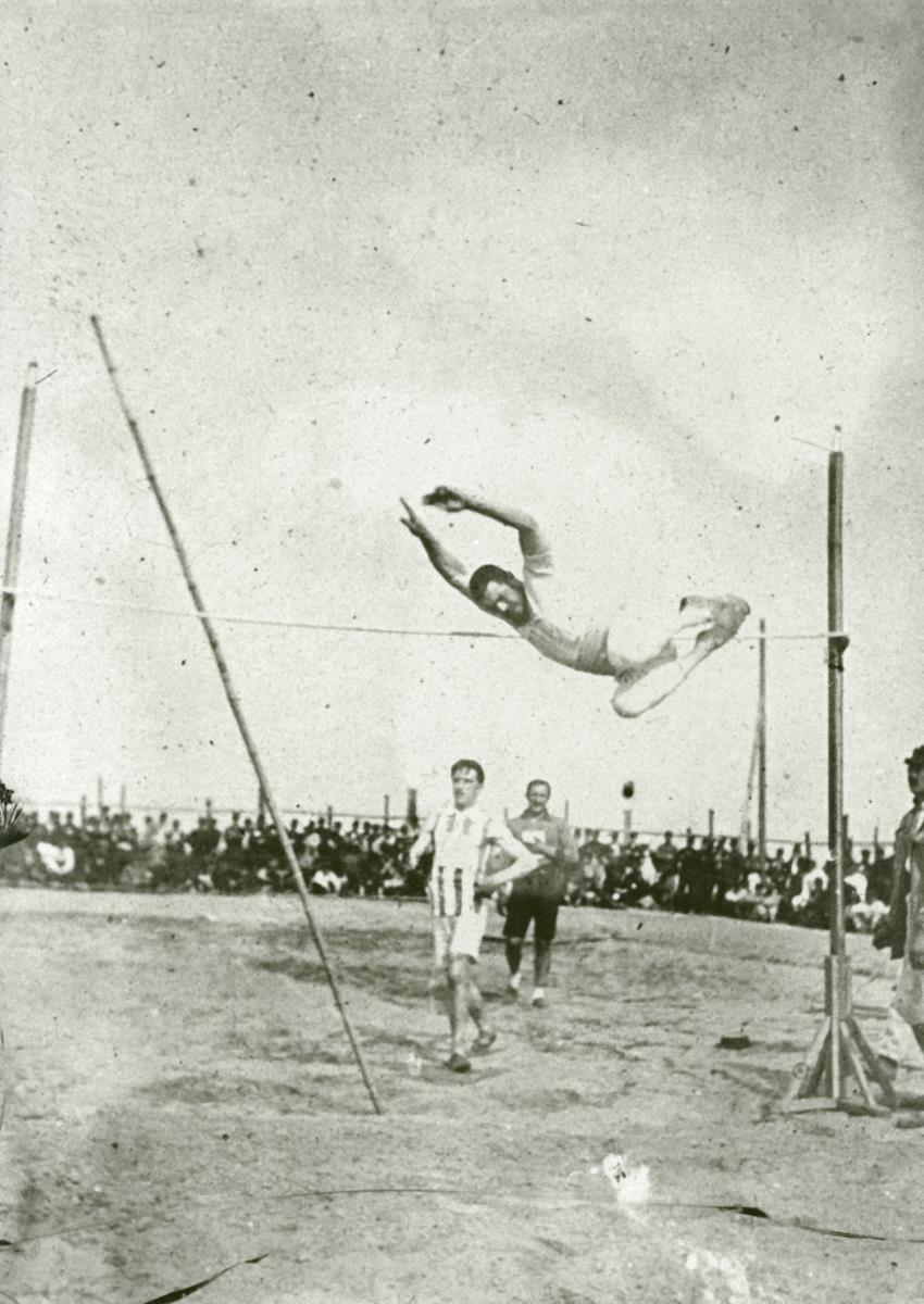 Lagerleben Sport (Stabhochsprung)