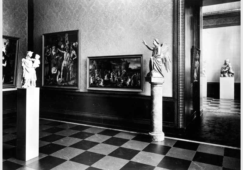 Blick in die Ausstellung "Schätze der Weltkultur von der Sowjetunion gerettet" vom 02. Nov. 1958 - 12. Apr. 1959 in der Nationalgalerie