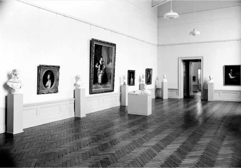 Blick in die Ausstellung "Schätze der Weltkultur von der Sowjetunion gerettet" vom 02. Nov. 1958 - 12. Apr. 1959 in der Nationalgalerie