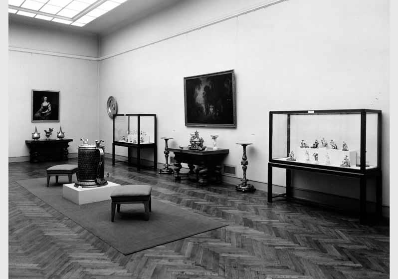 Blick in die Ausstellung "Schätze der Weltkultur von der Sowjetunion gerettet" vom 02. Nov. 1958 - 12. Apr. 1959 in der Nationalgalerie