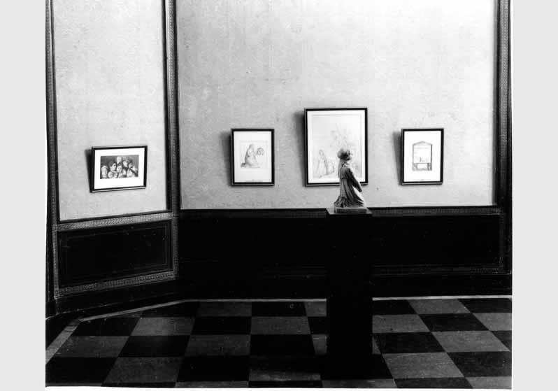 Blick in die Ausstellung "Johann Gottfried Schadow 1764 - 1850 - Bildwerke, Zeichnungen und Druckgraphik" vom 31. Okt. 1964 - Juli 1965 in der Nationalgalerie