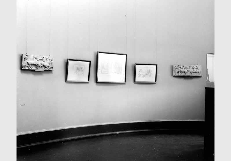 Blick in die Ausstellung "Johann Gottfried Schadow 1764 - 1850 - Bildwerke, Zeichnungen und Druckgraphik" vom 31. Okt. 1964 - Juli 1965 in der Nationalgalerie