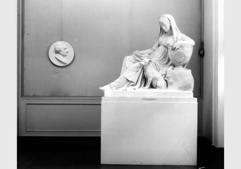 Blick in die Ausstellung "Johann Gottfried Schadow 1764 - 1850 - Bildwerke, Zeichnungen und Druckgraphik" vom 31. Okt. 1964 - Juli 1965 in der Nationalgalerie