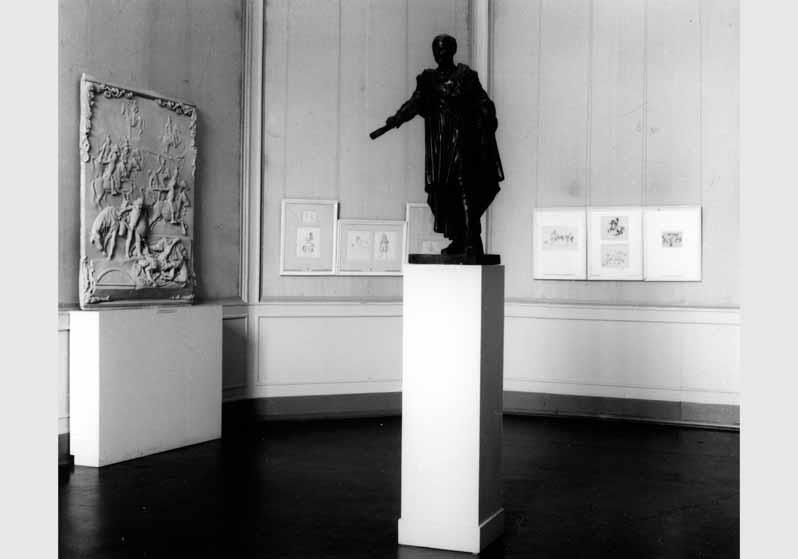 Blick in die Ausstellung "Johann Gottfried Schadow 1764 - 1850 - Bildwerke, Zeichnungen und Druckgraphik" vom 31. Okt. 1964 - Juli 1965 in der Nationalgalerie