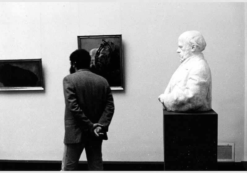 Besucher in der Ausstellung "Adolph Menzel - Gemälde und Zeichnungen" vom 04. Juli 1980 - 02. Nov. 1980 in der Nationalgalerie