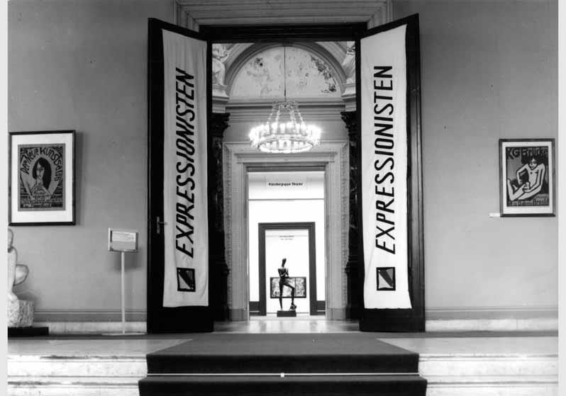 Blick in die Ausstellung "Expressionisten - die Avantgarde in Deutschland 1905 - 1920, 125 Jahre Sammlungen der Nationalgalerie 1861 - 1986" vom 03. Sept. 1986 - 16. Nov. 1986 in der Nationalgalerie