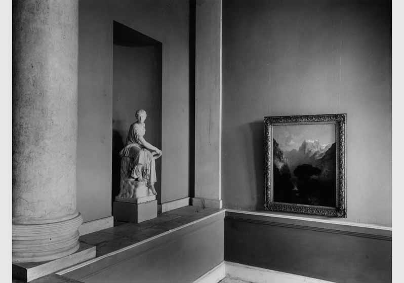 Blick in die Ausstellung der Nationalgalerie, Treppenhaus