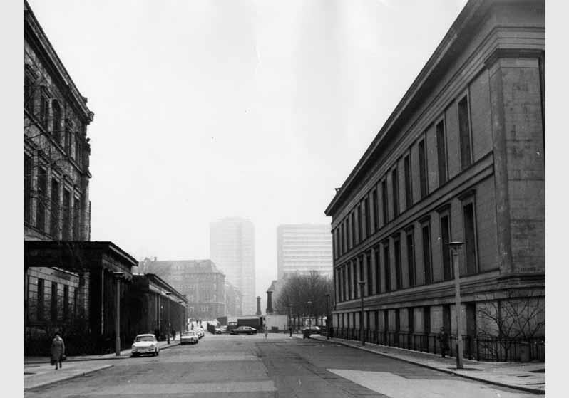 Blick von der Bodestraße auf das Alte Museum und das Neue Museum